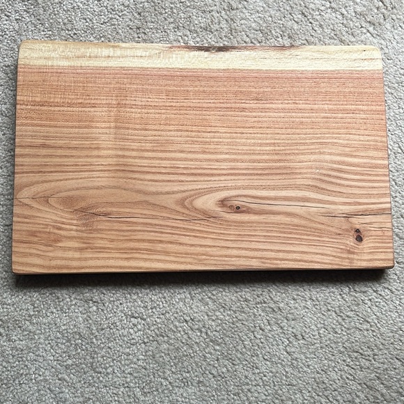 NWOT Reclaimed Honey Locust Wood Rustic Charcuterie or Cutting Board - Picture 5 of 14